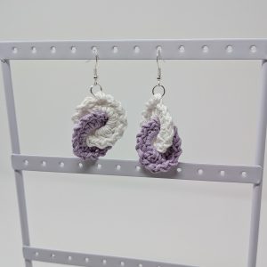 Brincos branco/lilás